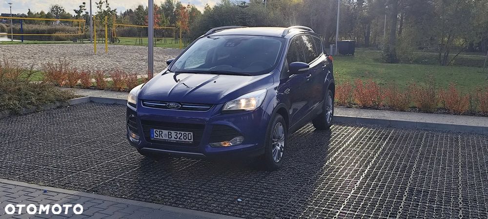 Ford Kuga 1.6 EcoBoost 2x4 Titanium - 2