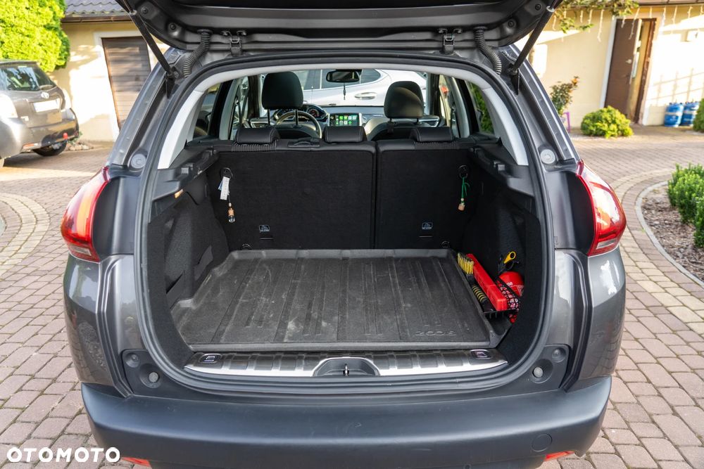 Peugeot 2008 1.2 Pure Tech Allure S&S EAT6 - 8