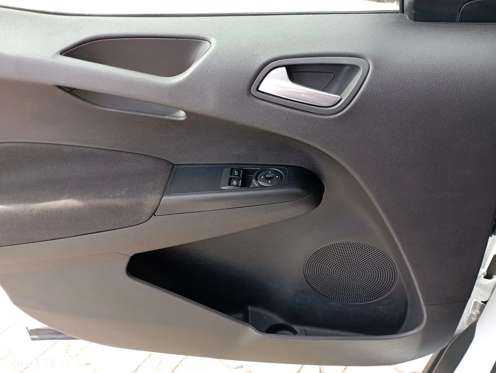 Ford Transit Courier Ambiente - 25