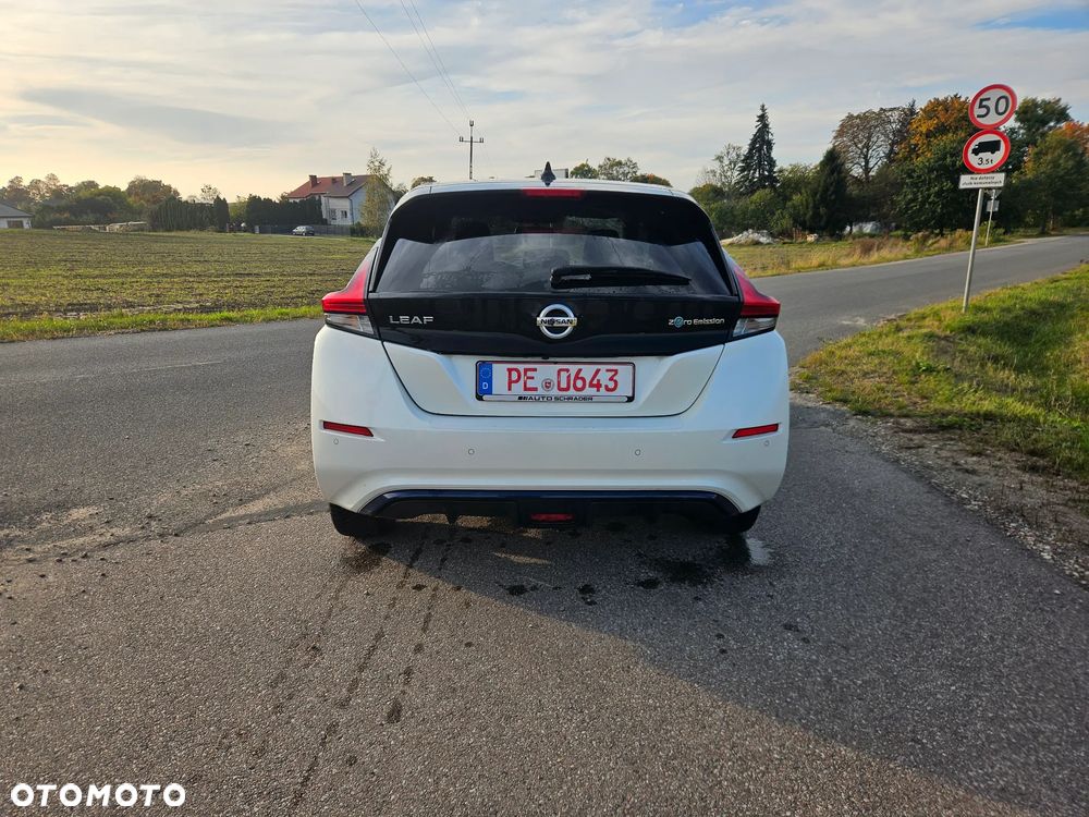 Nissan Leaf - 4