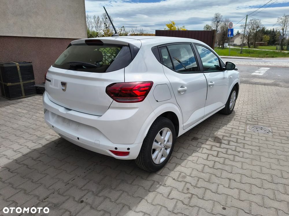 Dacia Sandero - 7