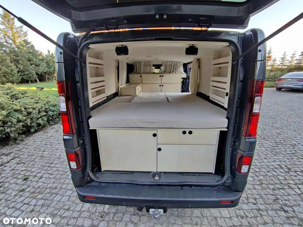 Renault Trafic - 12