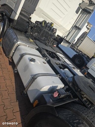 Iveco STRALIS 480 km z retarderem low-deck - 18