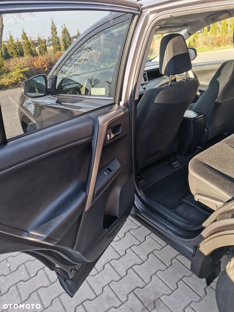 Toyota RAV4 2.2 D-4D Premium - 25