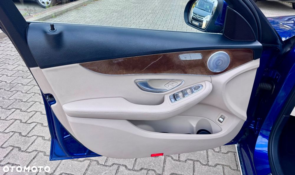Mercedes-Benz Klasa C 250 d 4-Matic 9G-TRONIC - 15