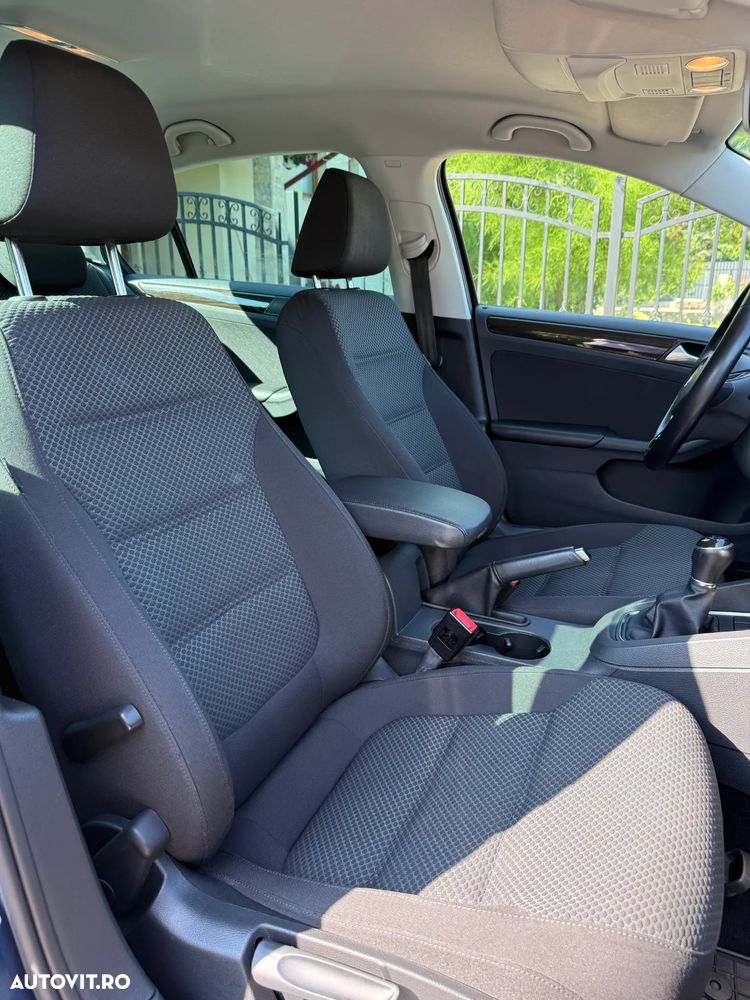 Volkswagen Jetta - 9