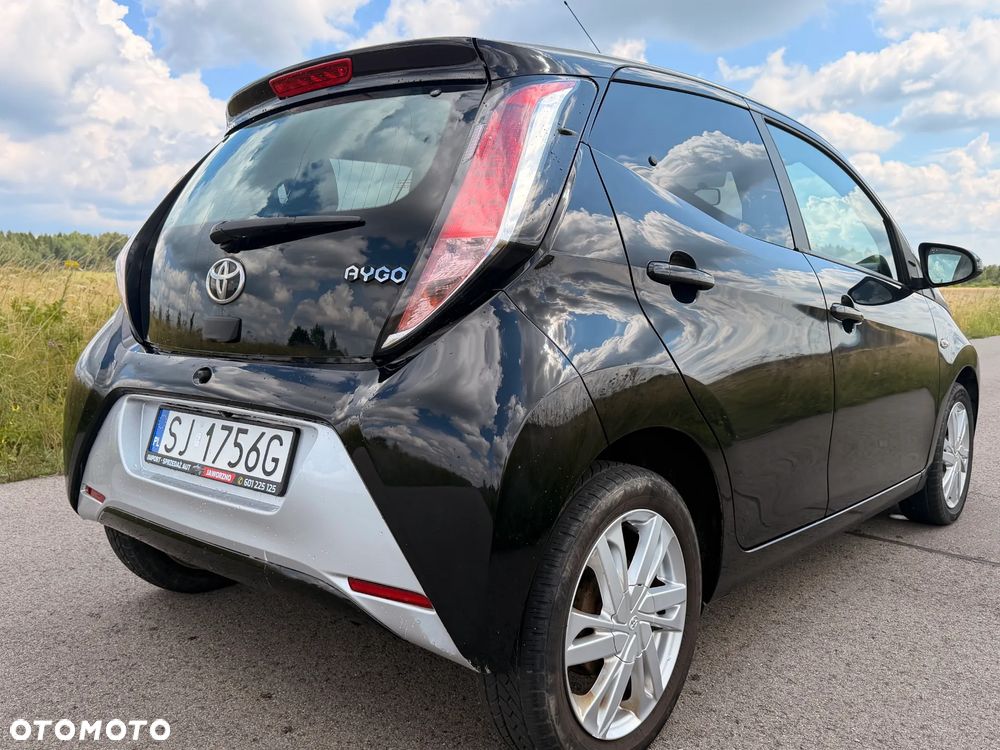 Toyota Aygo x-clusiv - 22
