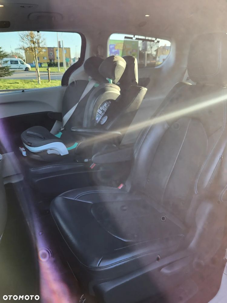 Chrysler Pacifica - 18