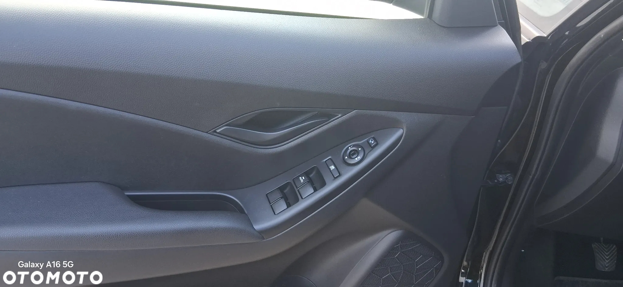 Hyundai ix20 1.4 blue Comfort - 19