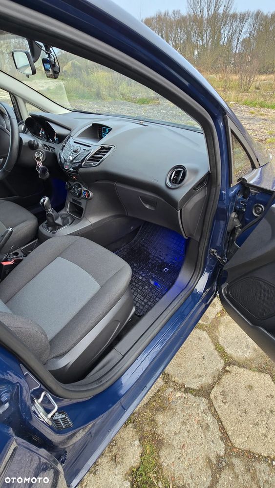 Ford Fiesta 1.5 TDCi Ambiente - 8