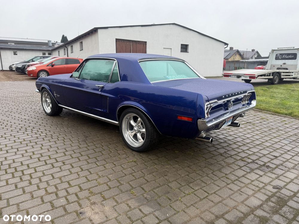 Ford Mustang - 21