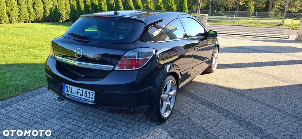 Opel Astra III GTC 2.0 T Sport - 8