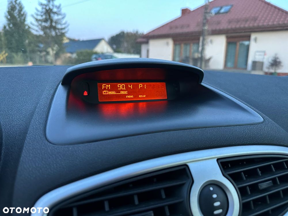 Renault Clio - 21
