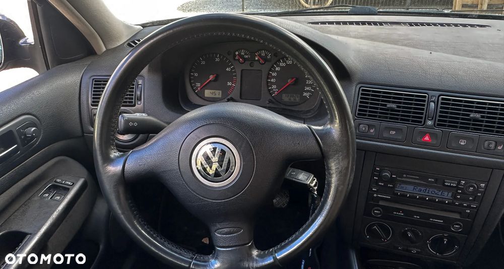 Volkswagen Golf - 16