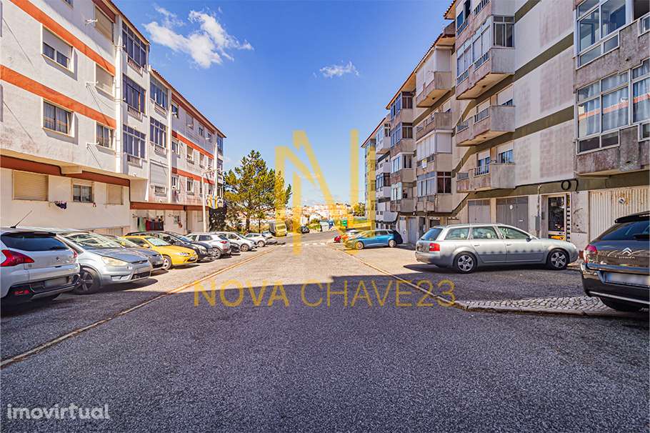 Garagem 34 m² no Monte da Tapada | Portão Automático | Com Água e Luz - Grande imagem: 5/5