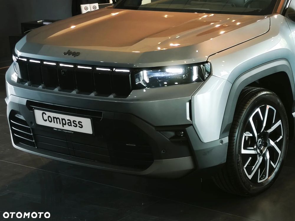 Jeep Compass 1.2 T3 mHEV Summit FWD DCT - 2