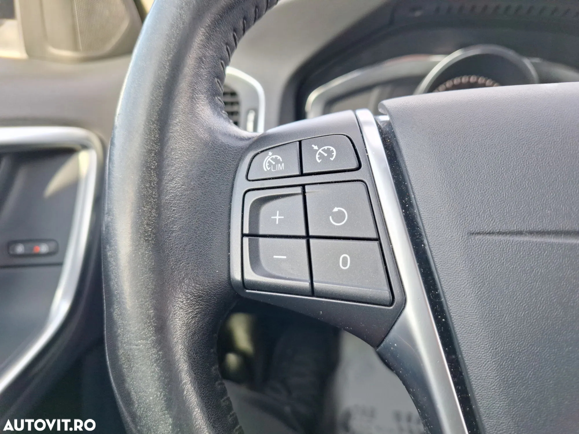 Volvo V60 - 16