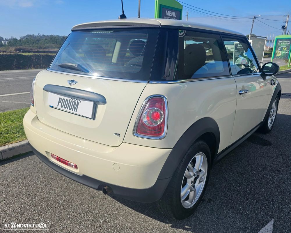 MINI 3 Portas One - 4