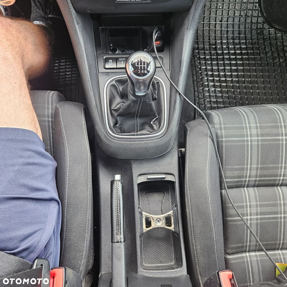 Volkswagen Golf - 11