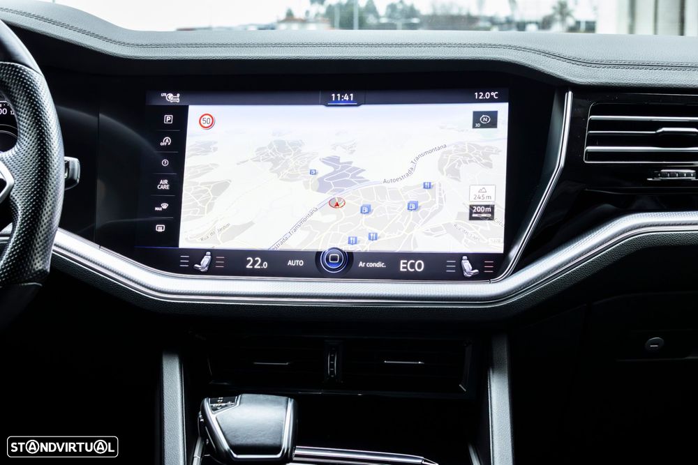 VW Touareg 3.0 TDI V6 R-Line - 29