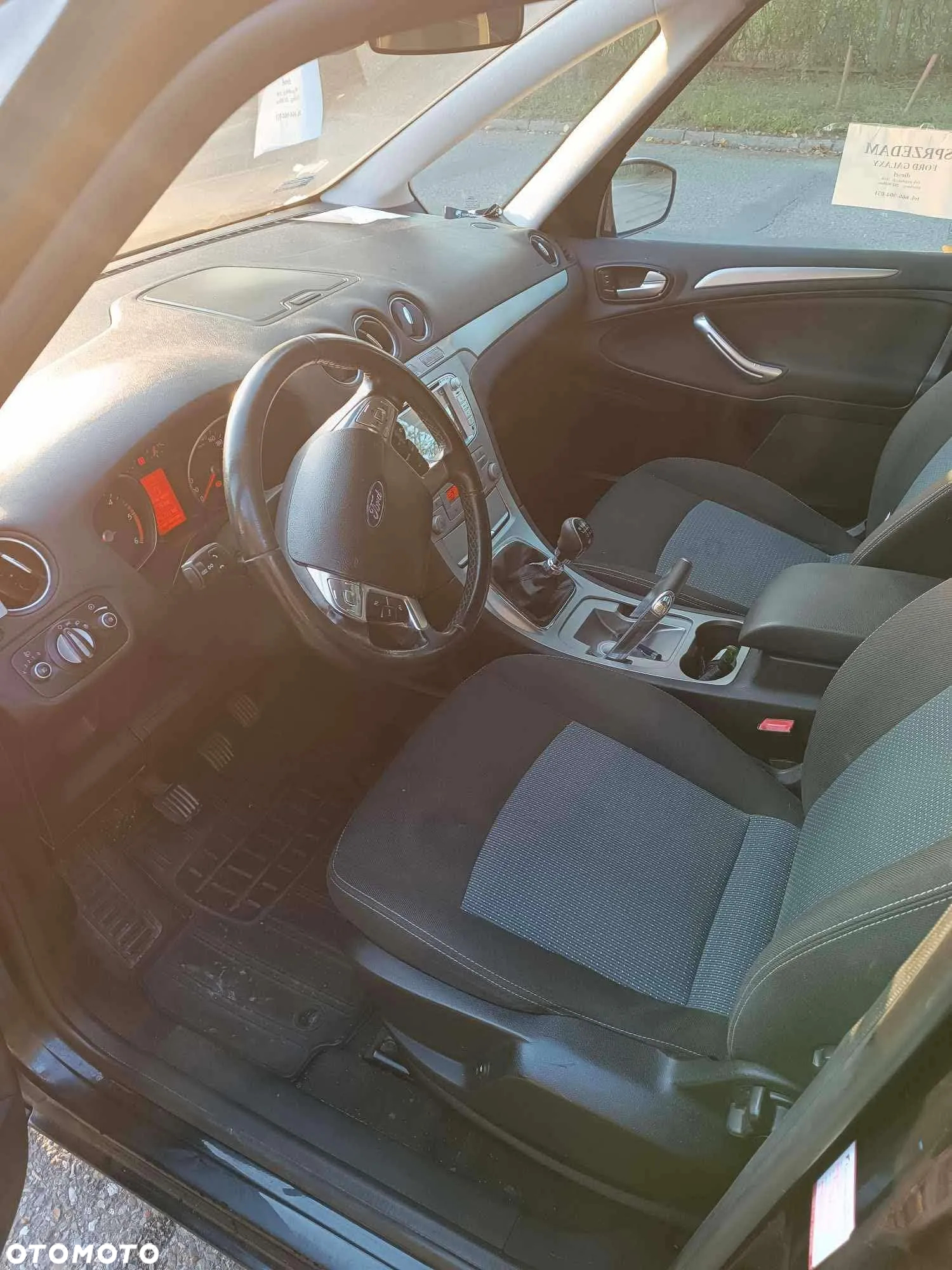Ford Galaxy - 13