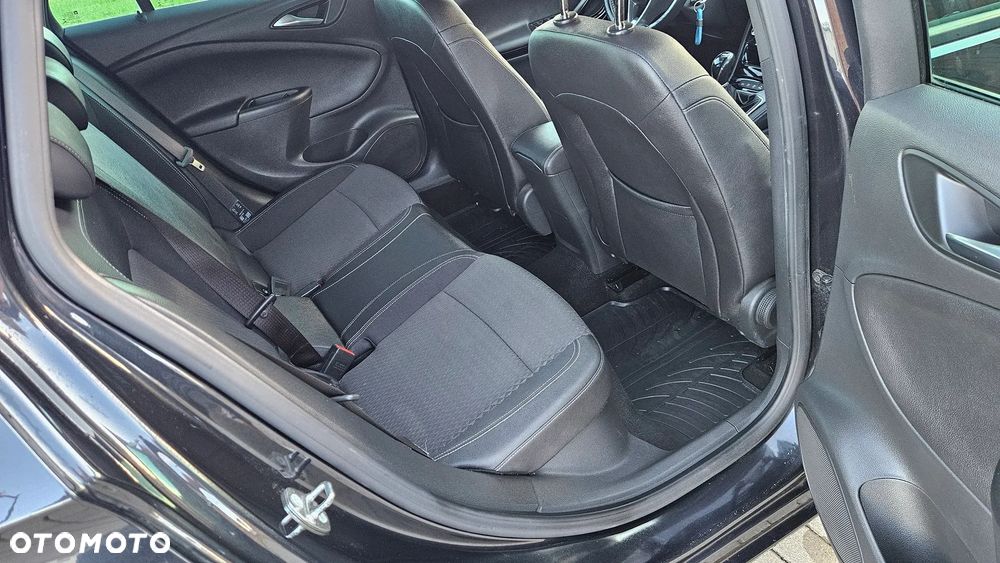Opel Astra 1.4 Turbo Innovation - 12
