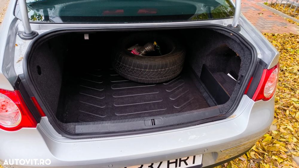 Volkswagen Passat 1.4 TSI EcoFuel DSG Comfortline - 4