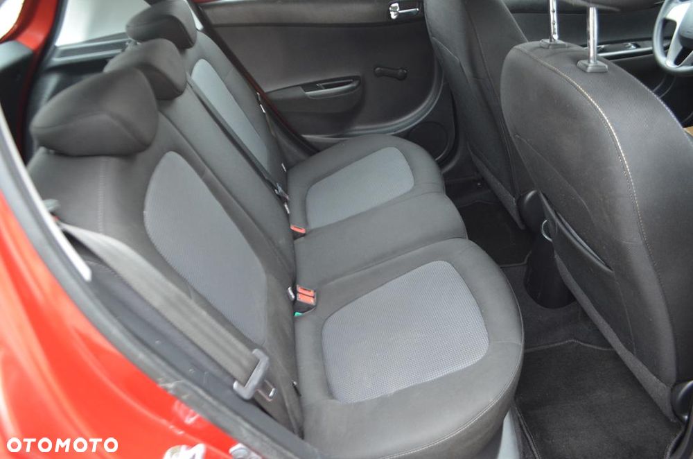 Hyundai i20 1.25 Comfort - 13