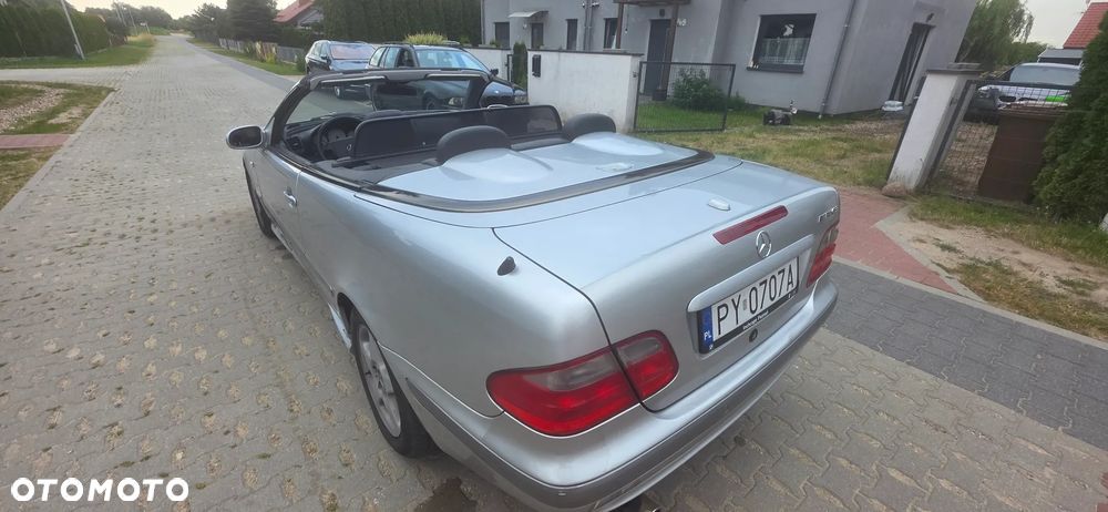 Mercedes-Benz CLK - 14