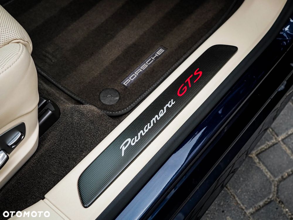 Porsche Panamera - 31
