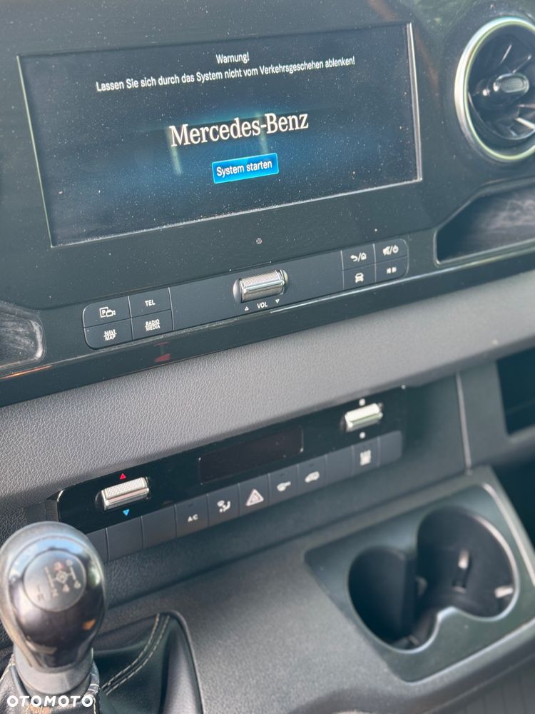 Mercedes-Benz Sprinter - 10