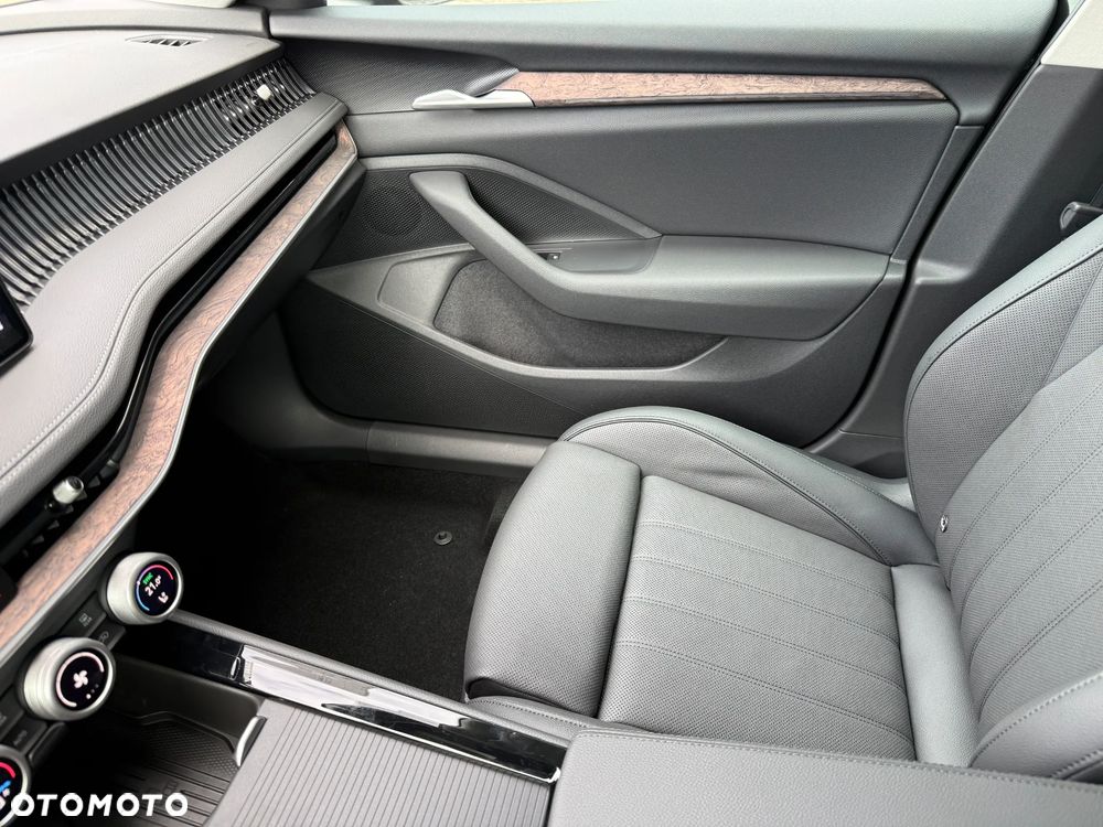 Skoda Superb 2.0 TSI 4x4 L&K DSG - 29
