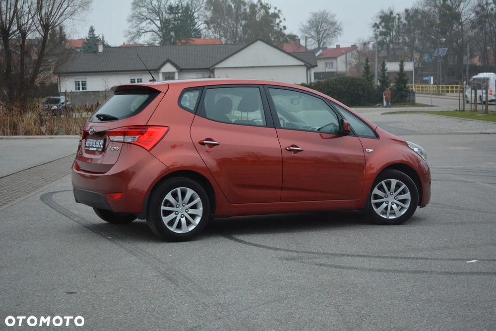 Hyundai ix20 - 11