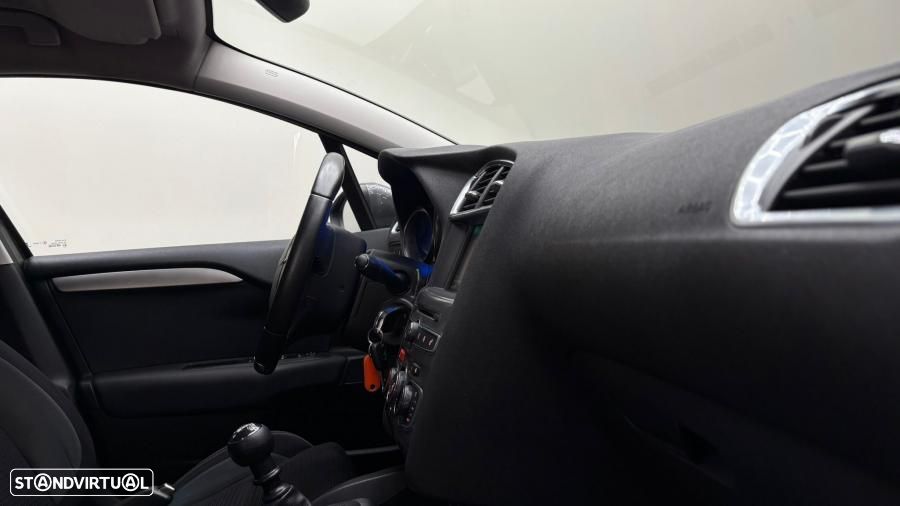 Citroën C4 BlueHDi 120 Stop&Start Shine - 23