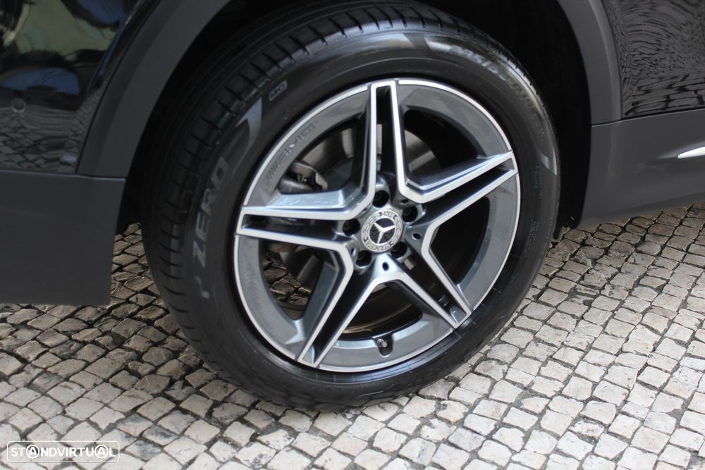 Mercedes-Benz GLB 200 d AMG Line - 12