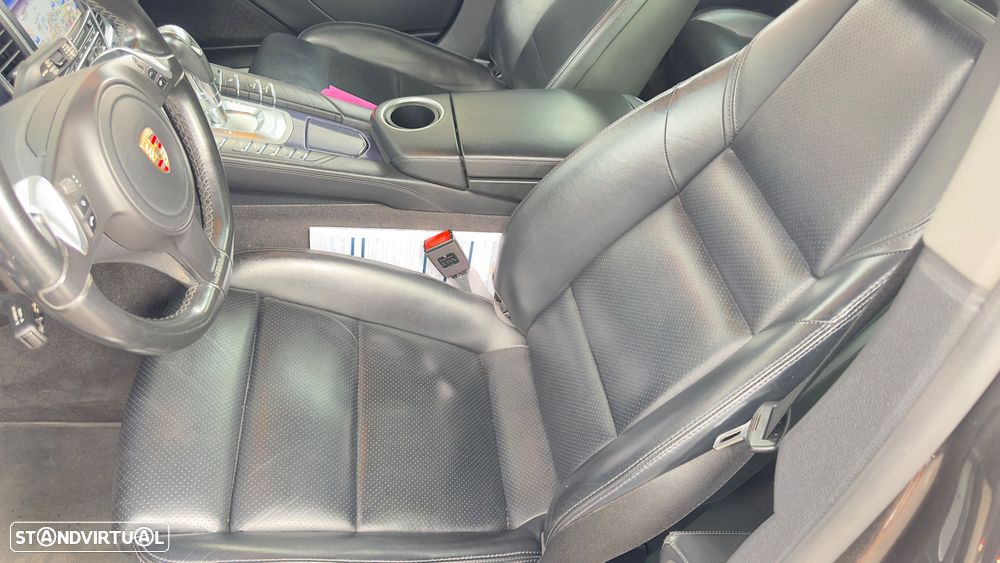 Porsche Panamera - 22