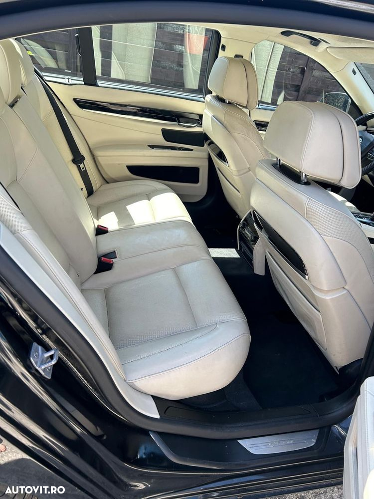 BMW Seria 7 740d xDrive - 10