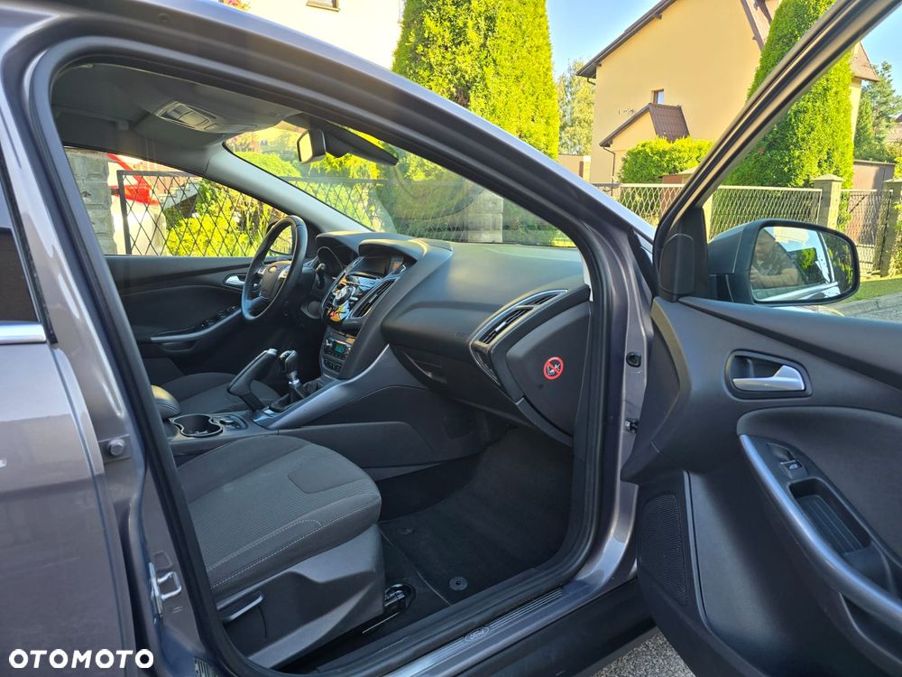 Ford Focus 1.0 EcoBoost Titanium - 27