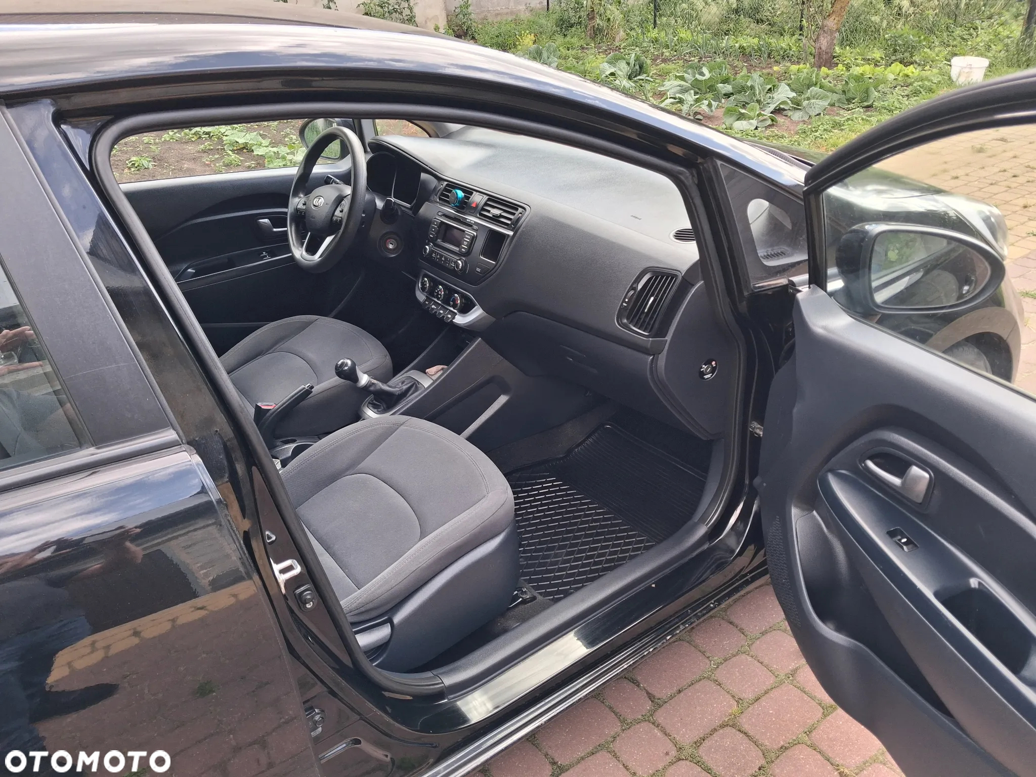 Kia Rio 1.2 M - 8