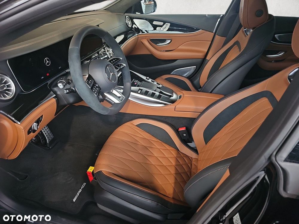 Mercedes-Benz AMG GT - 11