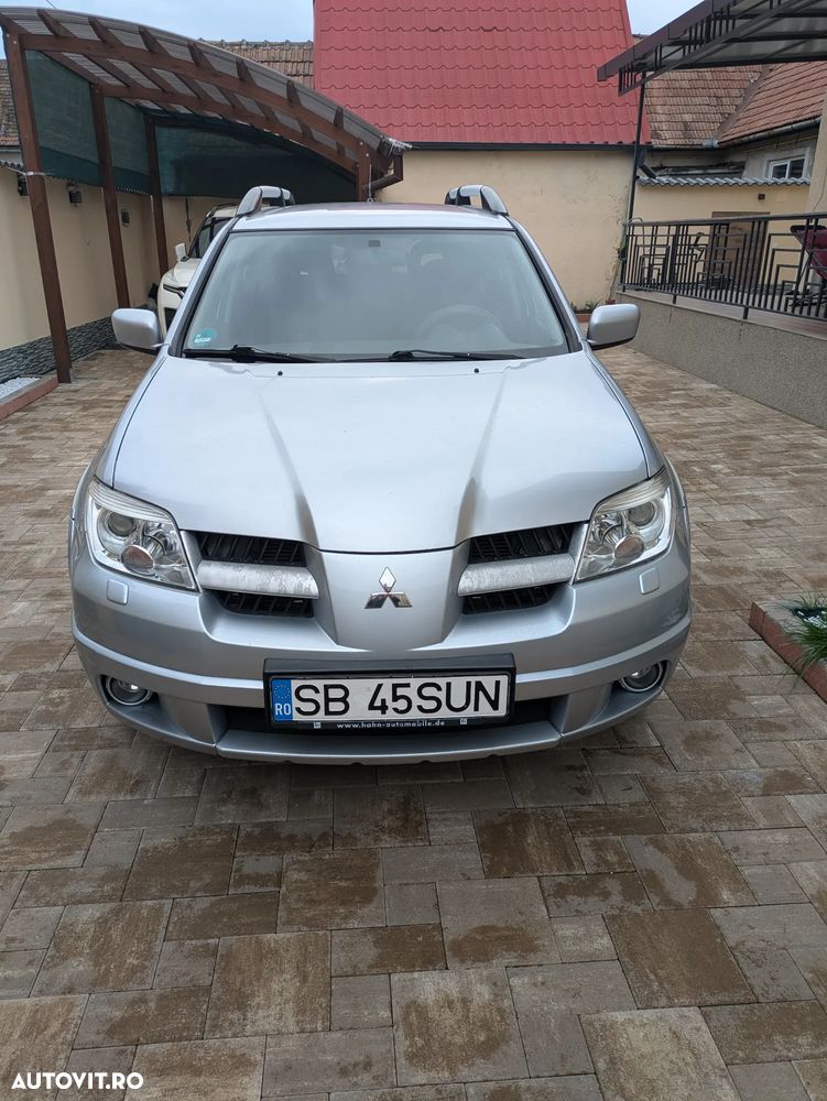 Mitsubishi Outlander 2.4 4WD Automatik Intense - 10