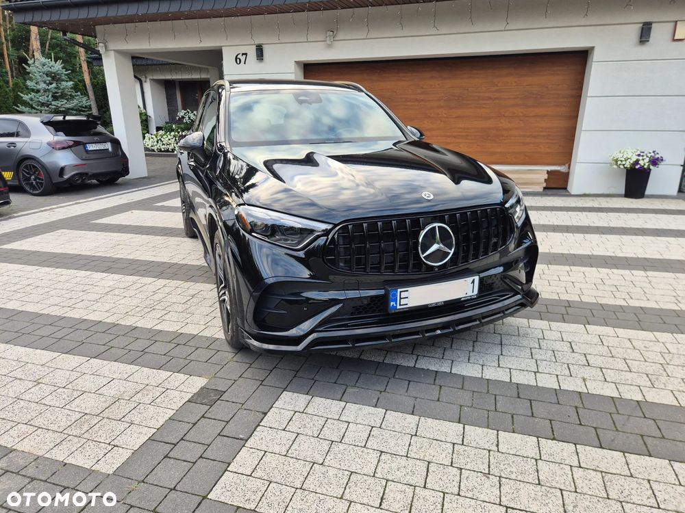 Mercedes-Benz GLC 300 4Matic 9G-TRONIC AMG Line Advanced - 3