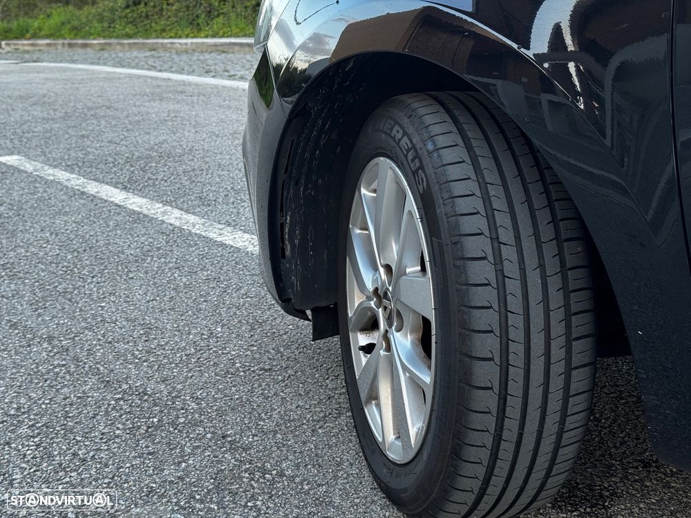 Renault Clio Sport Tourer - 8