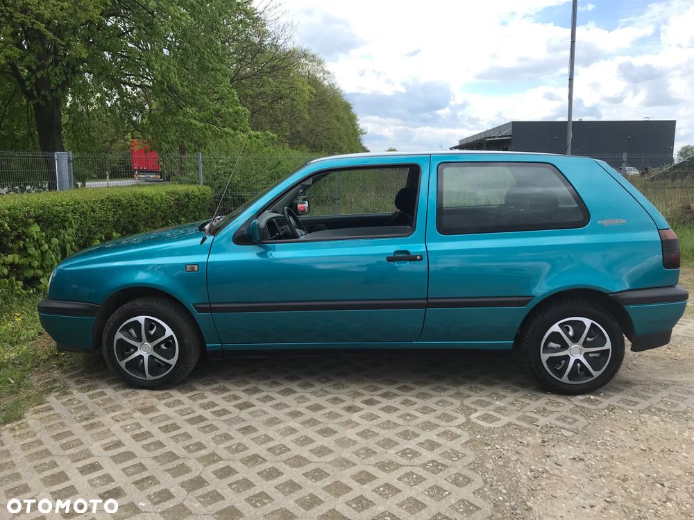 Volkswagen Golf - 8