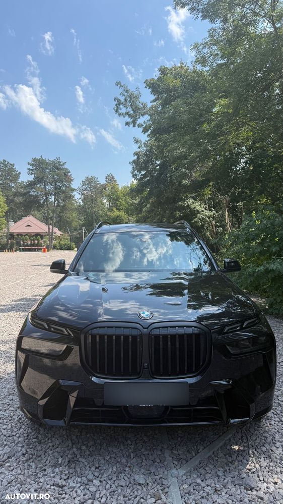 BMW X7 2024 — imagine 8