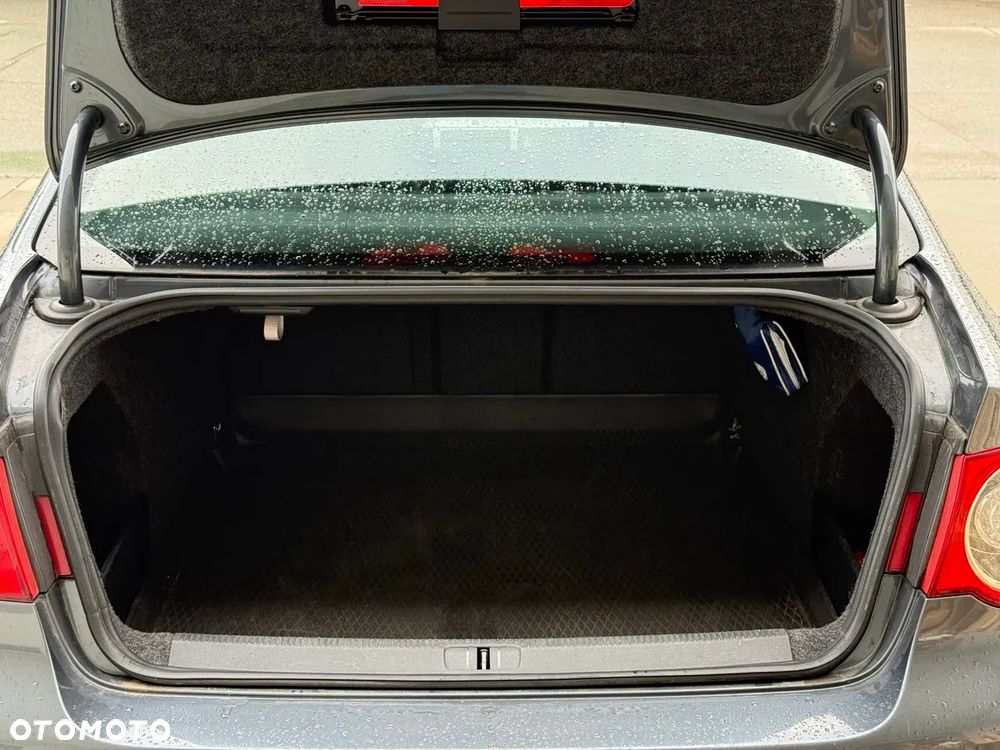 Volkswagen Passat 2.0 TDI DPF 4Mot Comfortline - 17