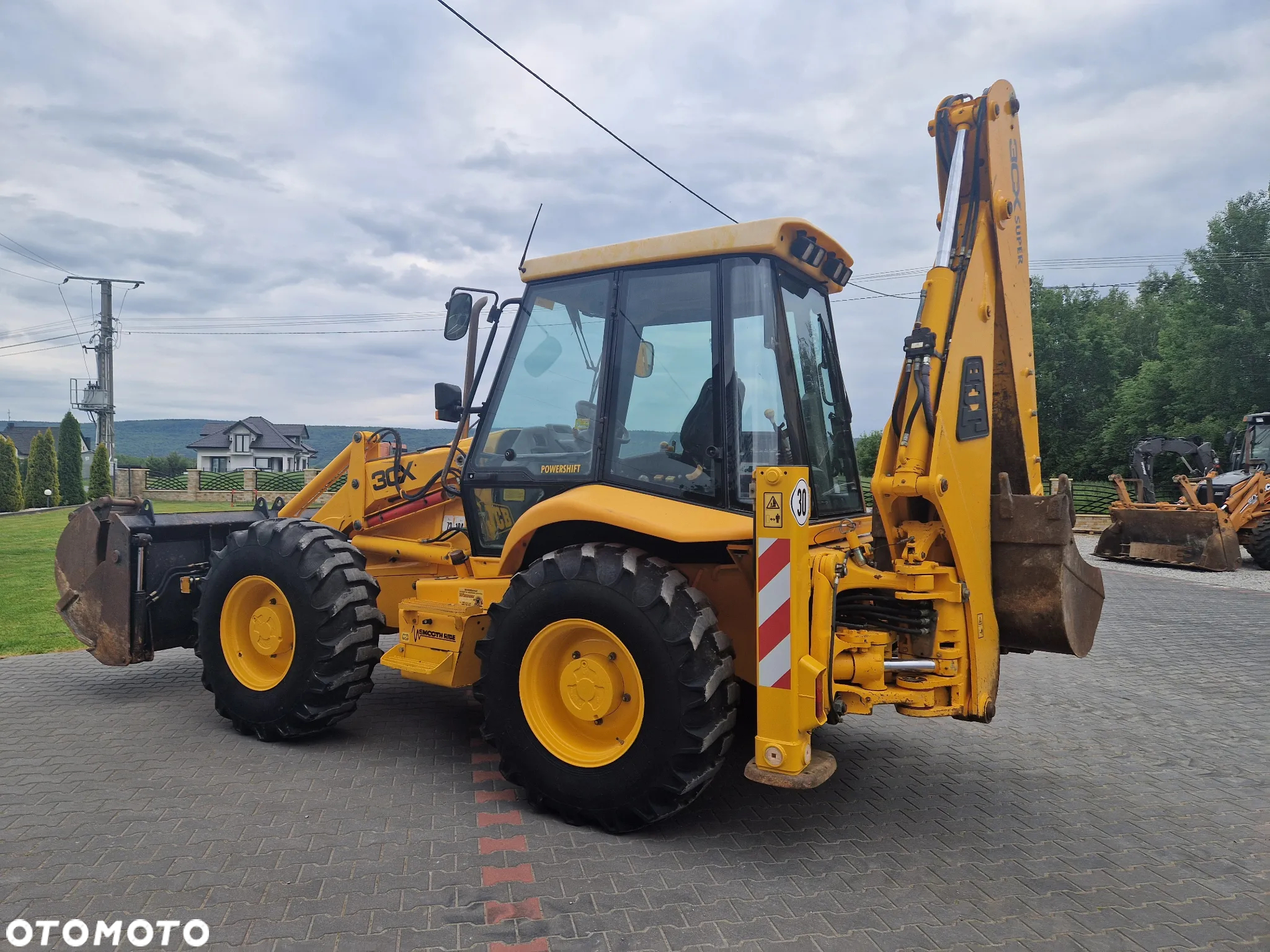 JCB 3CX - 16