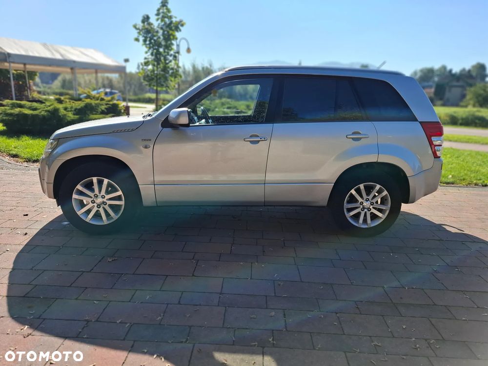 Suzuki Grand Vitara 1.9 DDiS Premium EU5 - 3