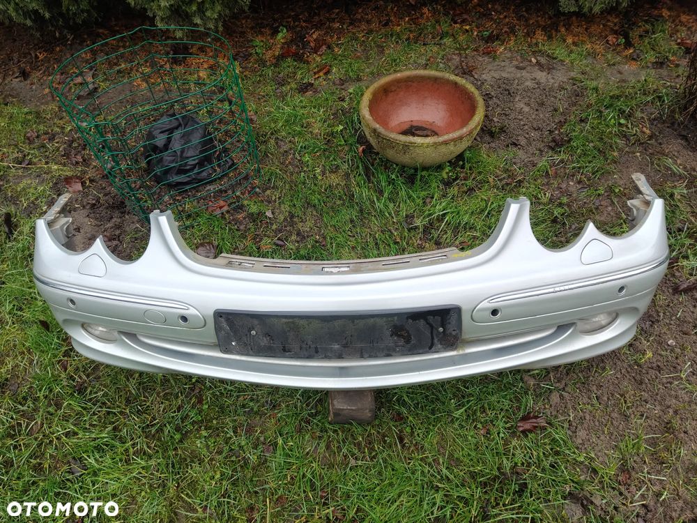 MERCEDES W209 Clk Przedlift ZDERZAK PRZEDNI PRZÓD AVANTGARDE 744 PDC - 3
