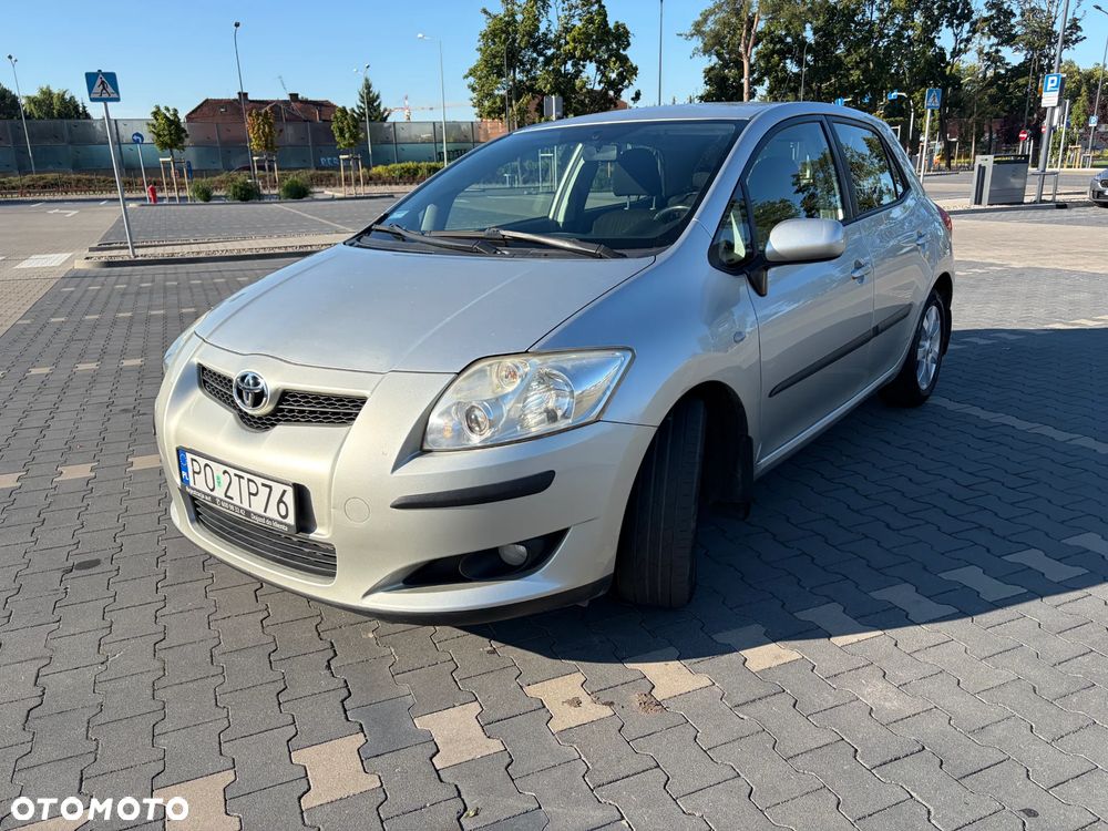 Toyota Auris 1.6 VVT-i Executive - 2